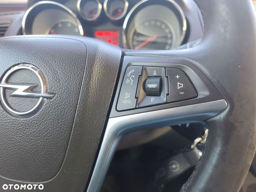 Opel Insignia - 26