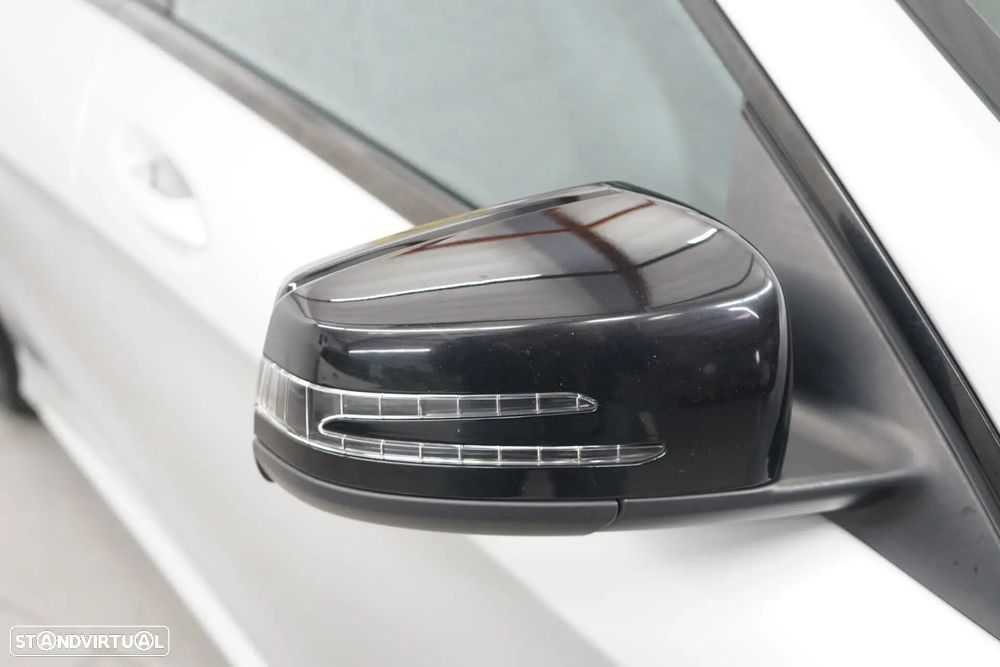 Mercedes-Benz CLA 180 d Shooting Brake AMG Line Aut. - 12