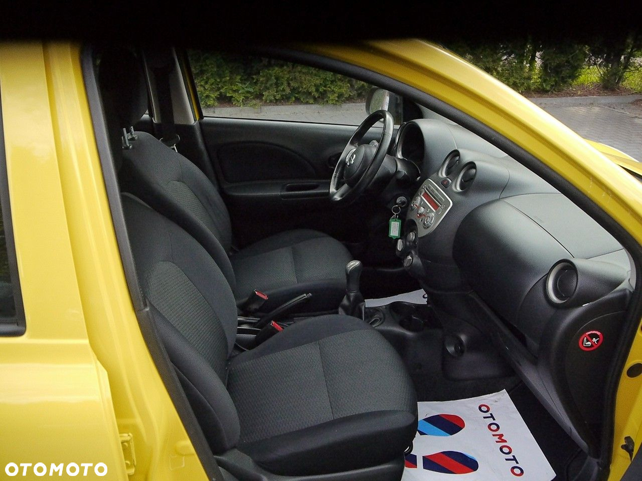 Nissan Micra 1.2 30 Jahre Edition - 24