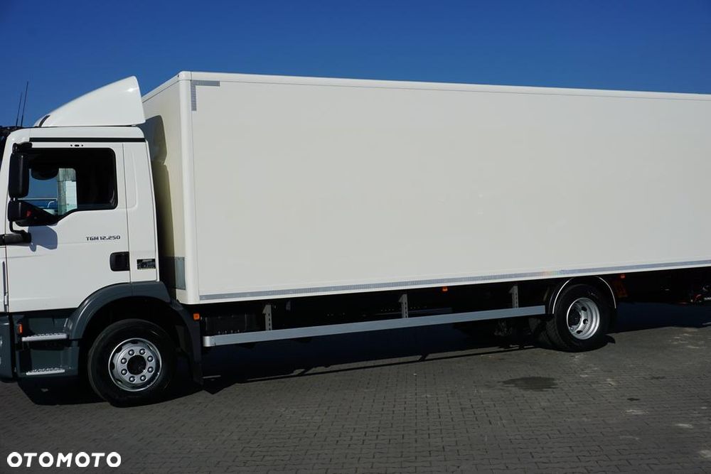 MAN TGM / 12.250 / EURO 6 / KONTENER + WINDA / 20 PALET / DŁ. 8 M - 15