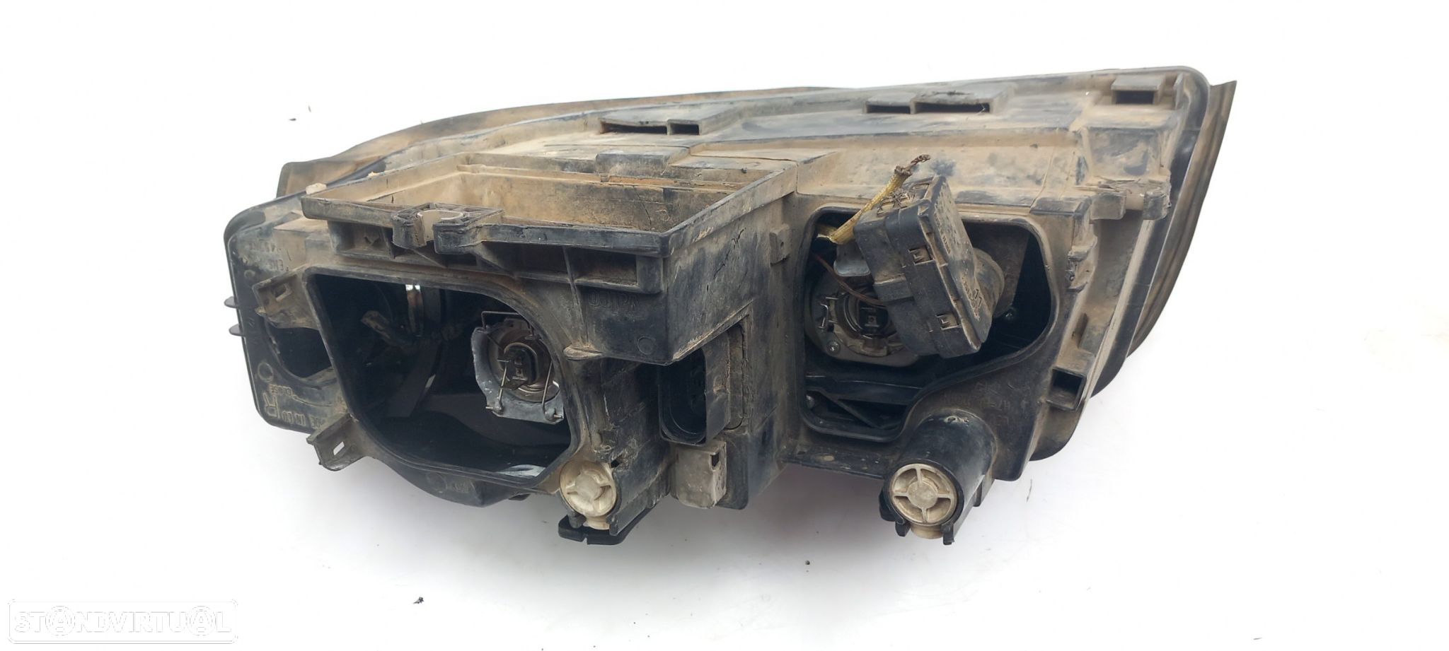 Ótica / farol direita AUDI A4 (8E2, B6) - 2