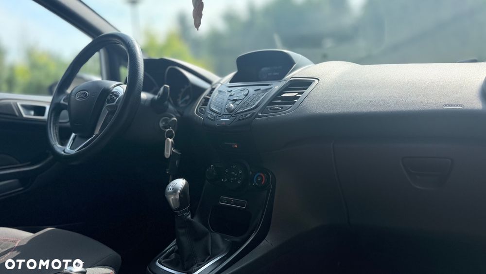 Ford Fiesta 1.0 EcoBoost S&S ST-LINE - 16