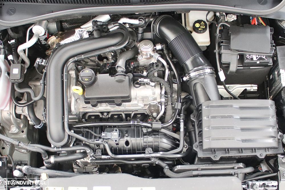 VW Taigo 1.0 TSI Urban DSG - 23