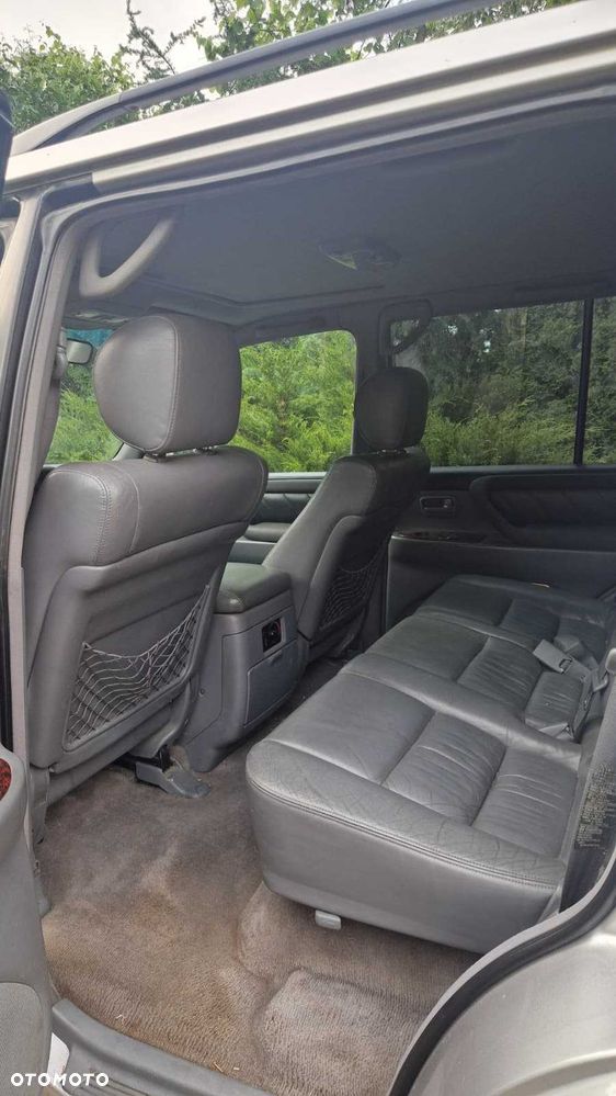 Toyota Land Cruiser - 8