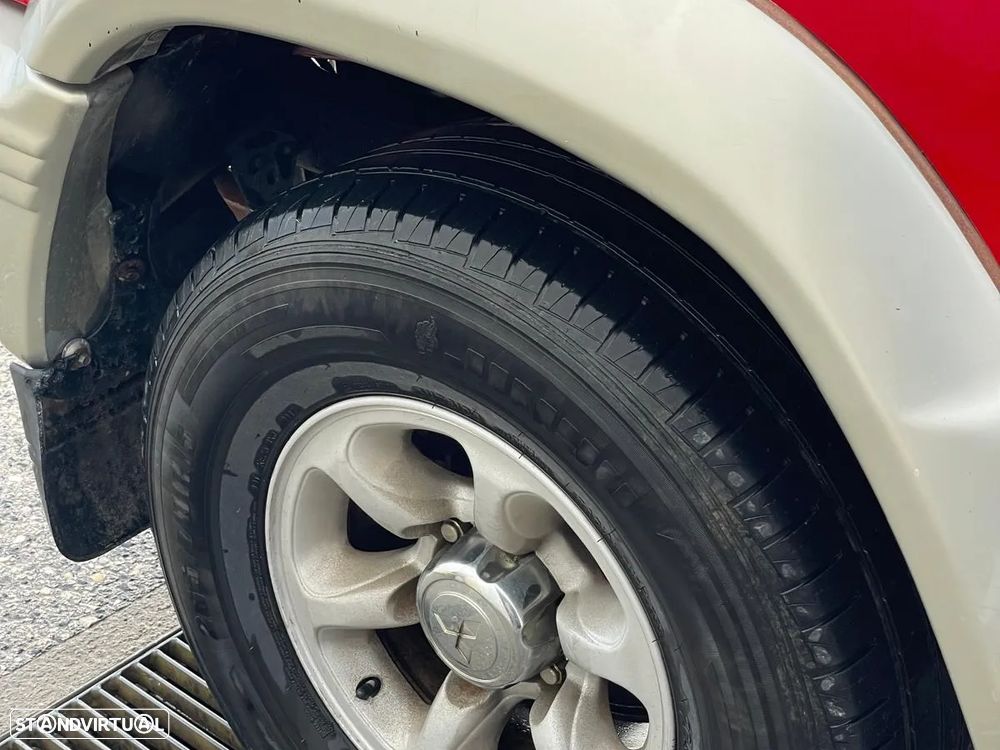 Mitsubishi Pajero 2.5 TDi GLS - 7