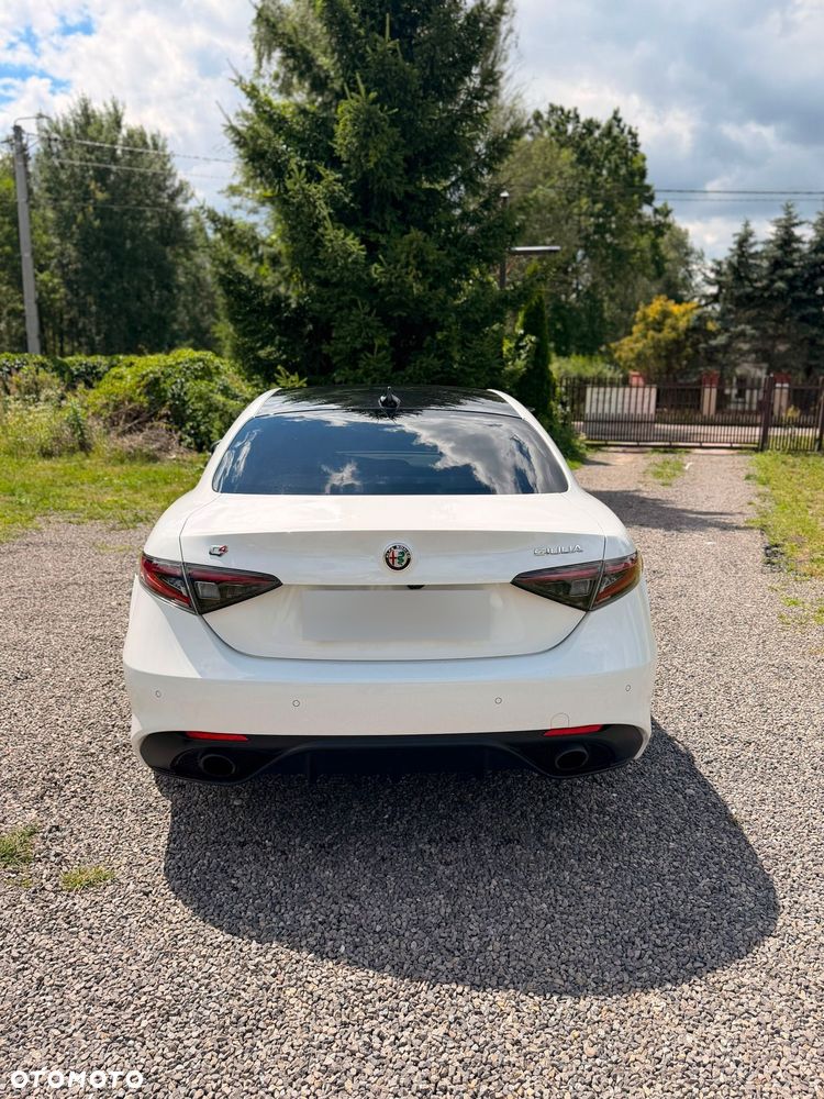 Alfa Romeo Giulia 2.0 Turbo Tributo Italiano Q4 - 6
