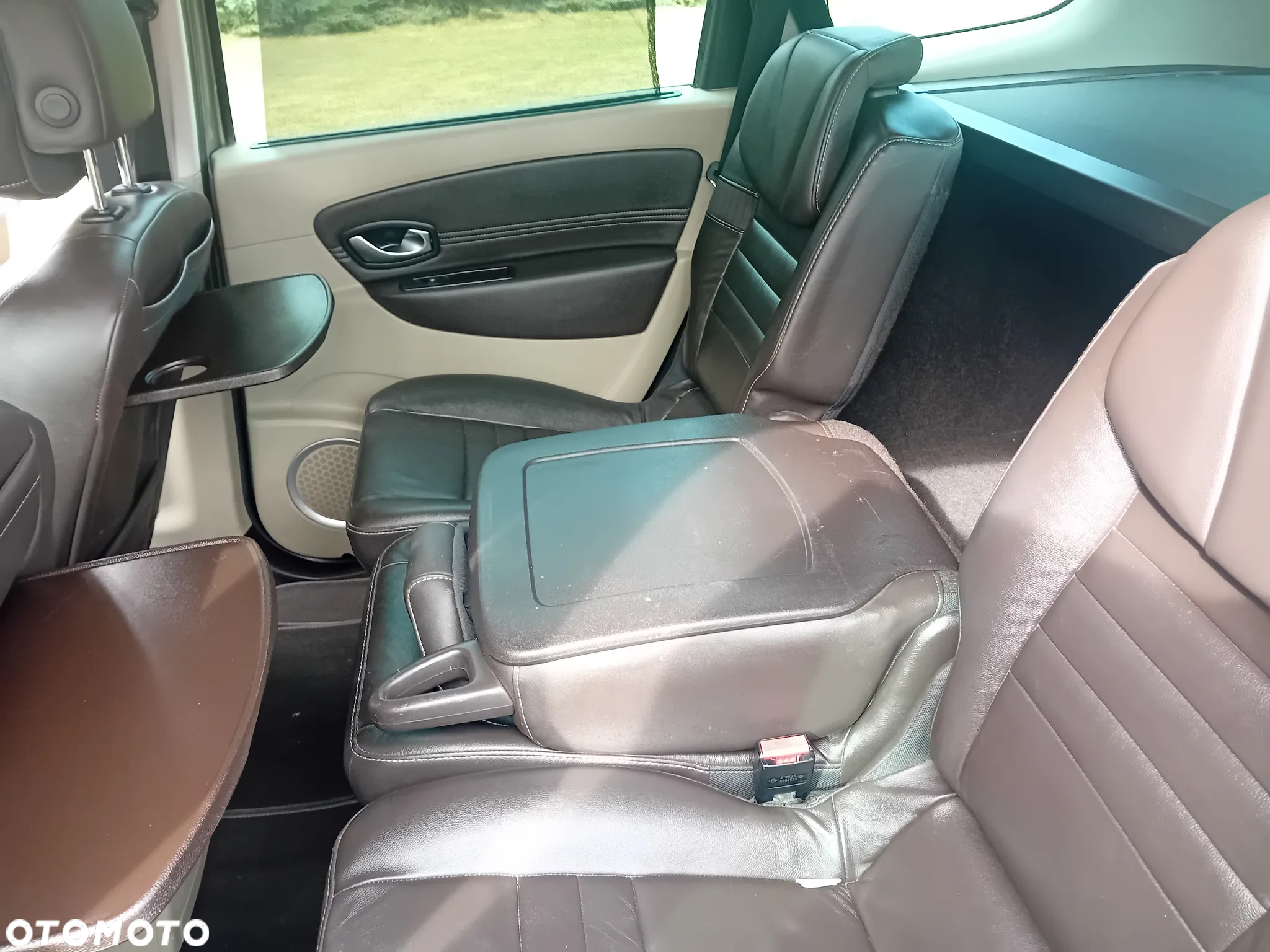 Renault Scenic 2.0 16V Privilege CVT Euro5 - 23