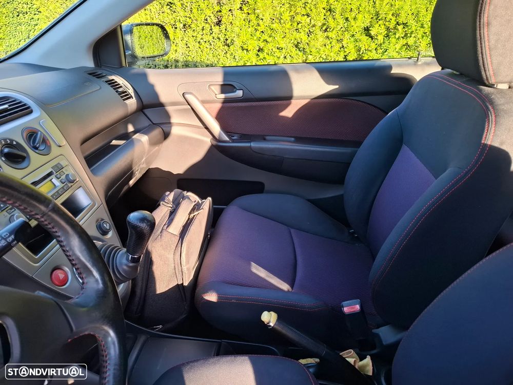 Honda Civic 1.4 Sport - 17
