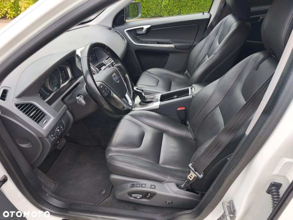 Volvo XC 60 D4 Geartronic Momentum - 5