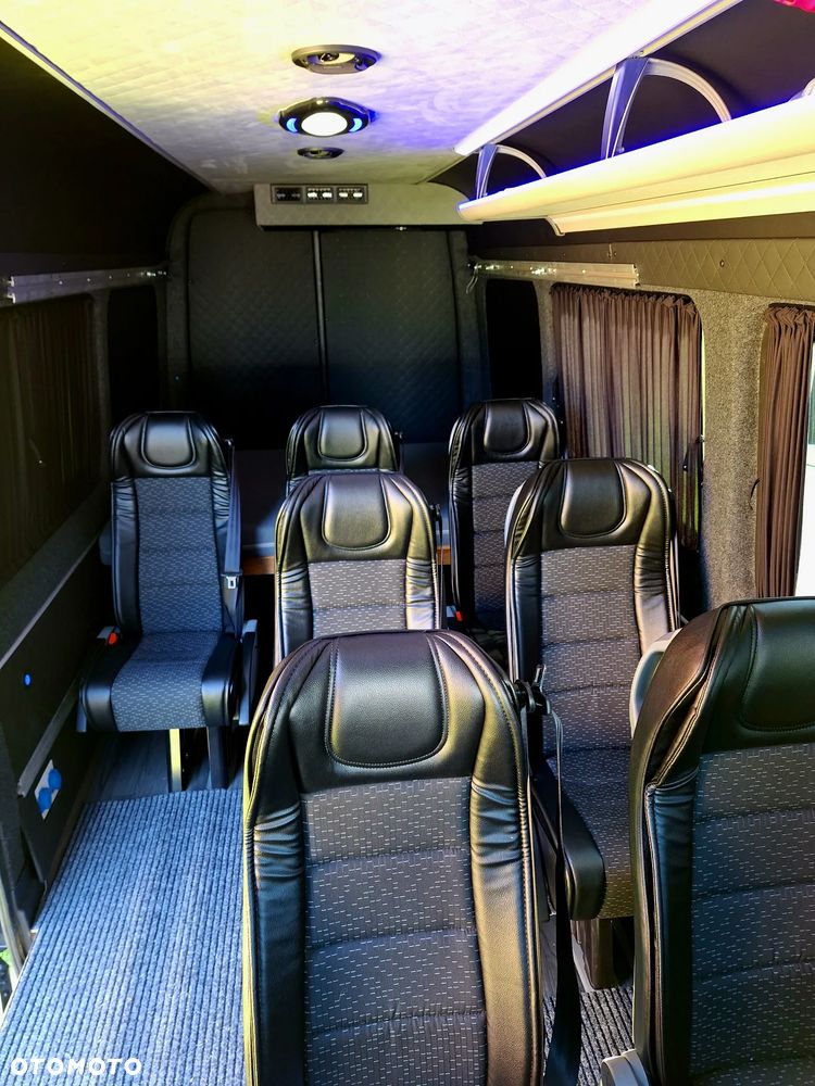 Mercedes-Benz Sprinter 907.255 - 5