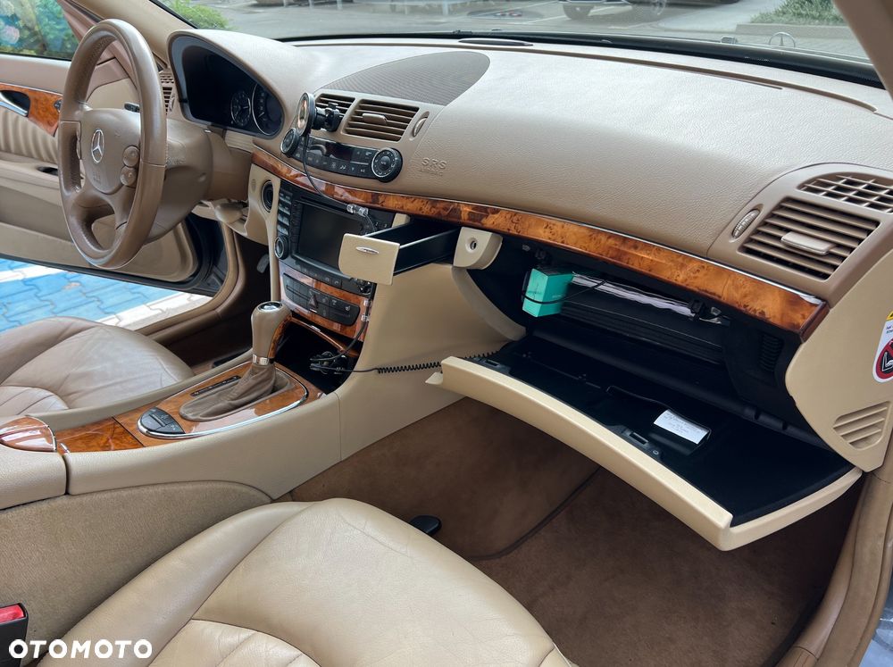 Mercedes-Benz Klasa E 320 CDI 4-Matic Elegance - 23