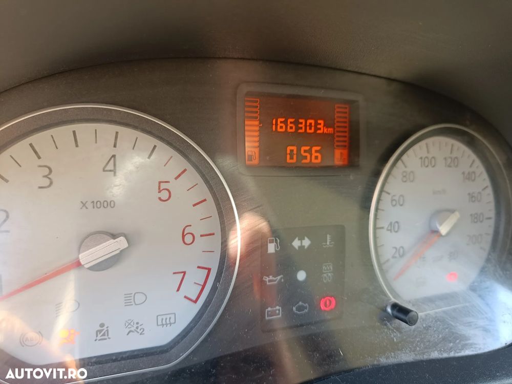 Dacia Sandero - 4