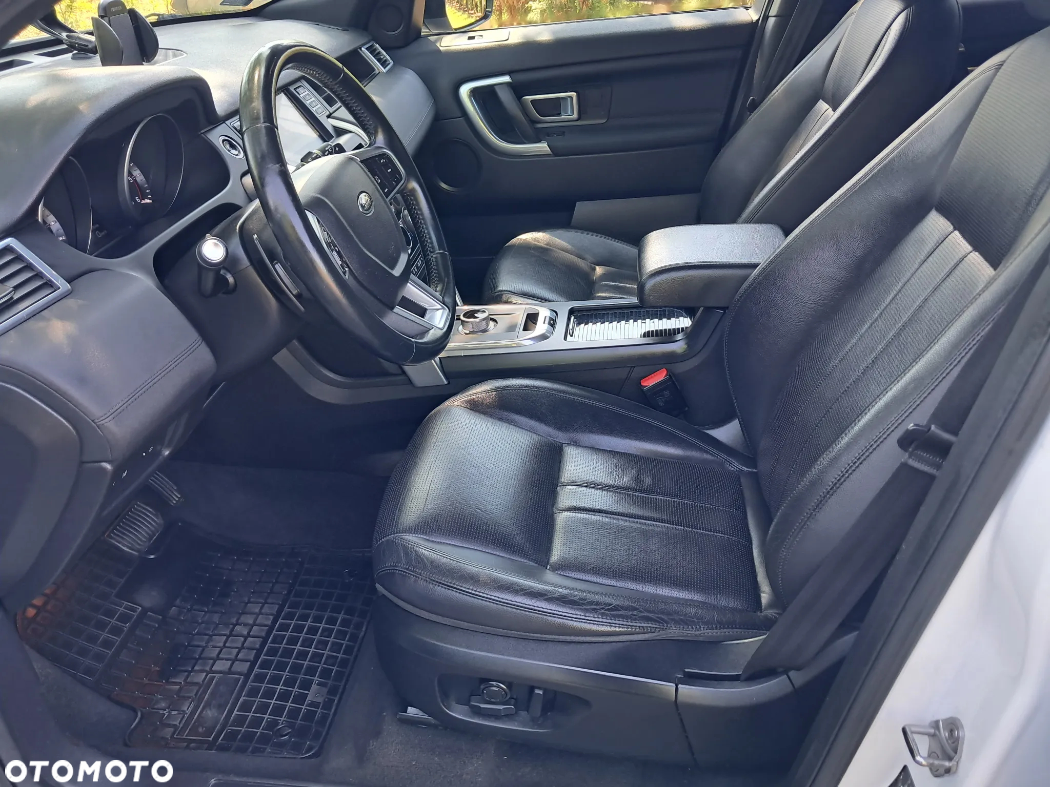 Land Rover Discovery Sport - 13