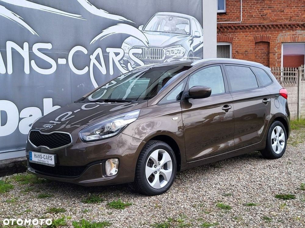 Kia Carens - 31