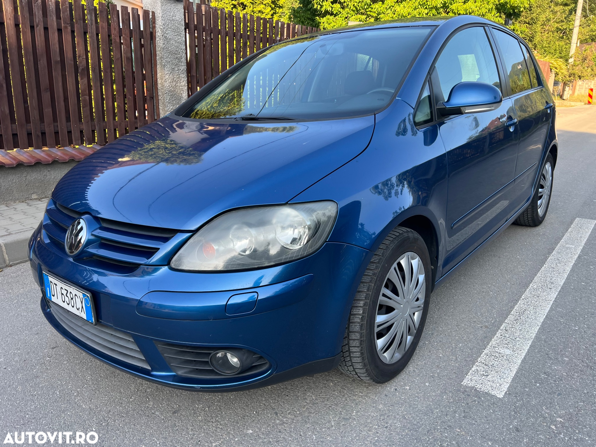 Volkswagen Golf Plus 2.0 TDI DPF Comfortline - 2