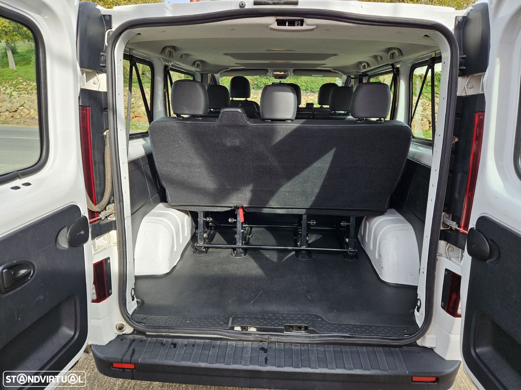 Opel Vivaro 1.6 CDTi L1H1 2.7T + 9L S/S - 17