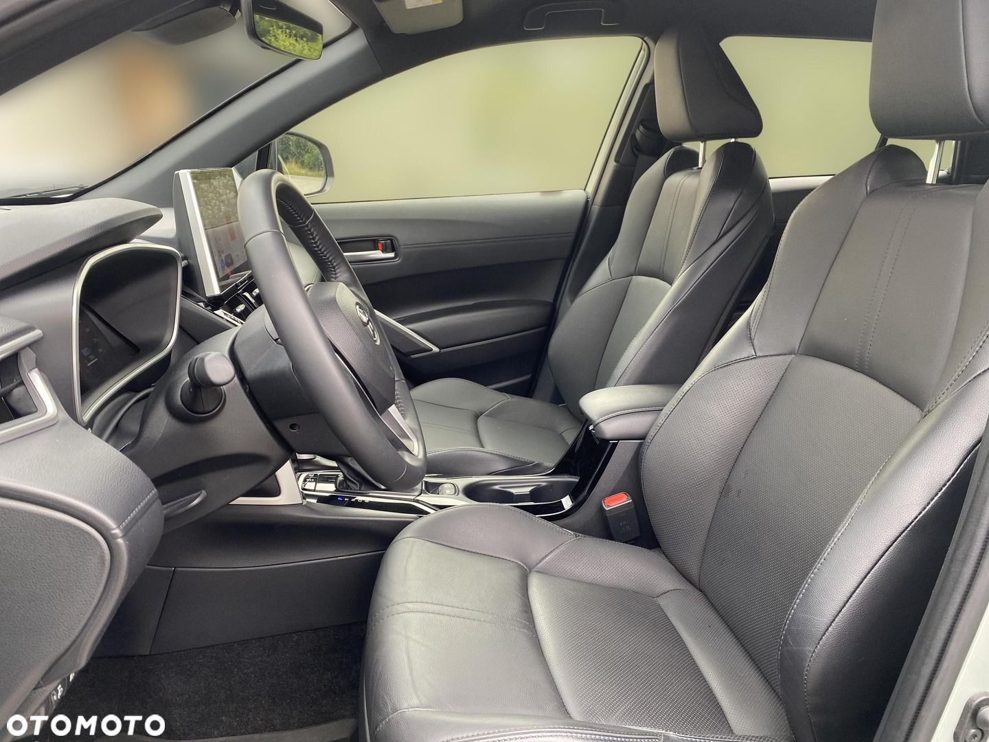 Toyota Corolla Cross 2.0 Hybrid Executive - 12