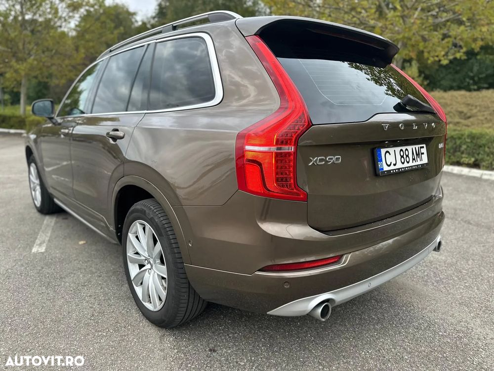 Volvo XC 90 D5 AWD Momentum - 3