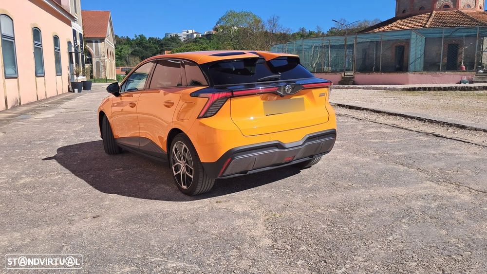 MG MG4 64 kWh Luxury - 12