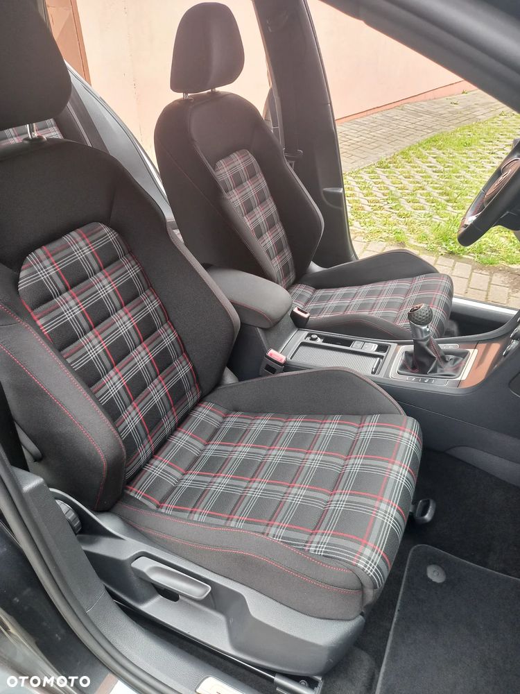 Volkswagen Golf 2.0 TSI BMT GTI Performance - 9