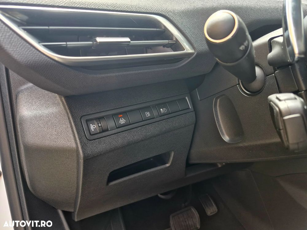 Peugeot 3008 PHEV 180 EAT8 Allure Pack - 27
