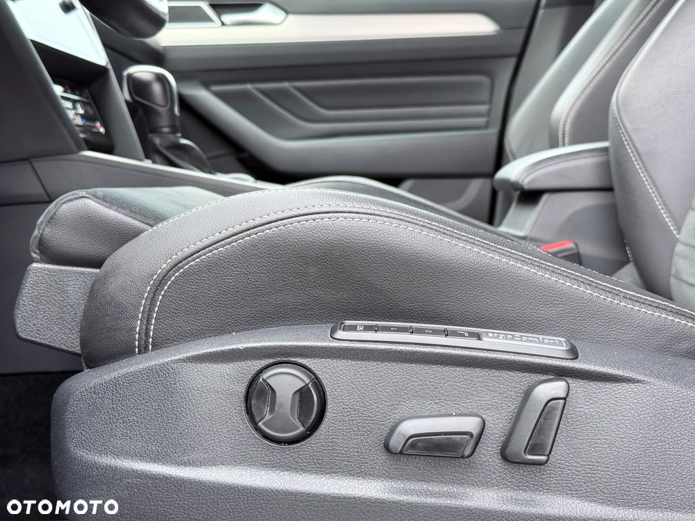 Volkswagen Passat 2.0 TSI 4Mot Elegance DSG - 28