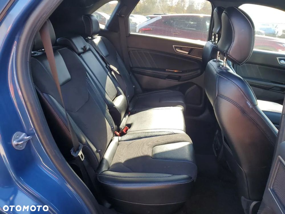 Ford Edge - 11