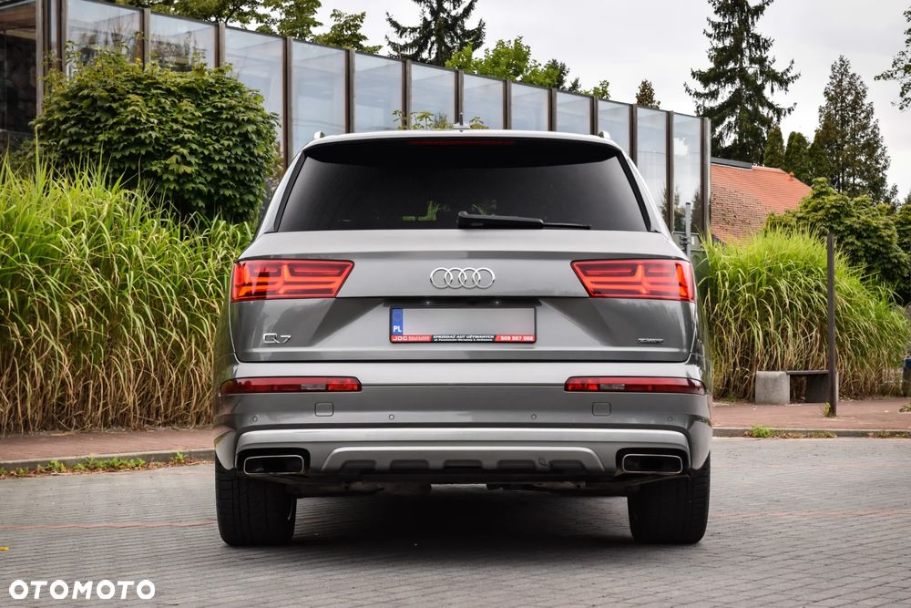 Audi Q7 - 12