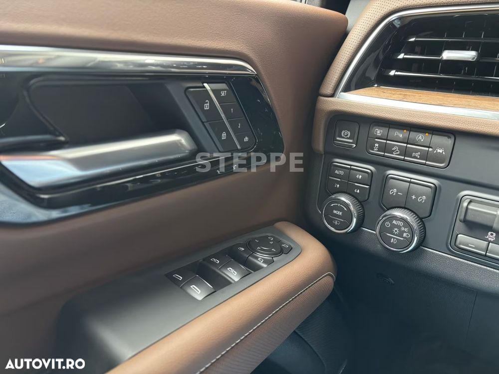 Chevrolet Suburban - 30