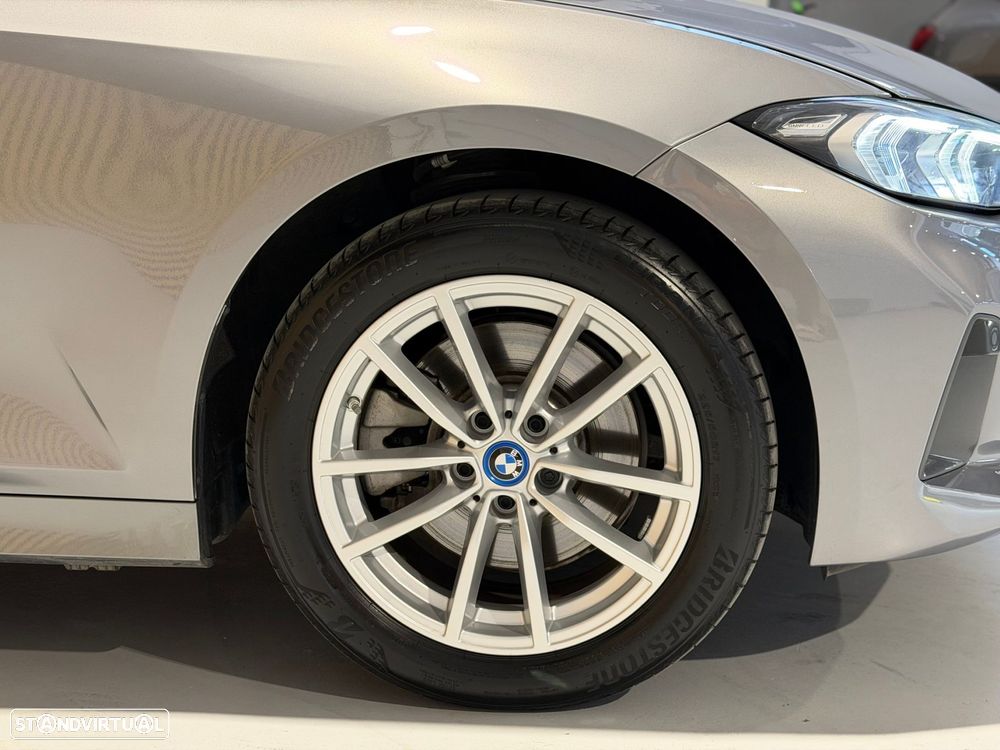 BMW 320 e Auto - 24