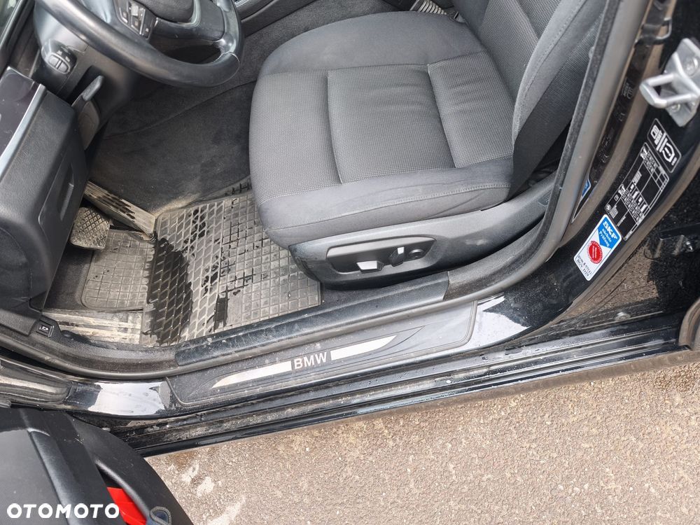 BMW Seria 5 520d Luxury Line - 11