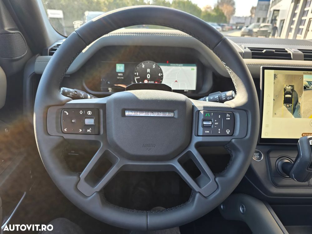 Land Rover Defender - 8