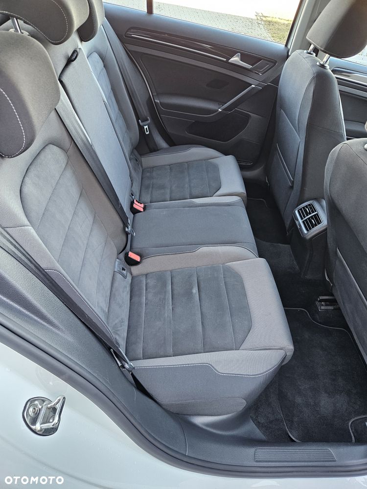 Volkswagen Golf 2.0 TDI (BlueMotion Technology) Highline - 26
