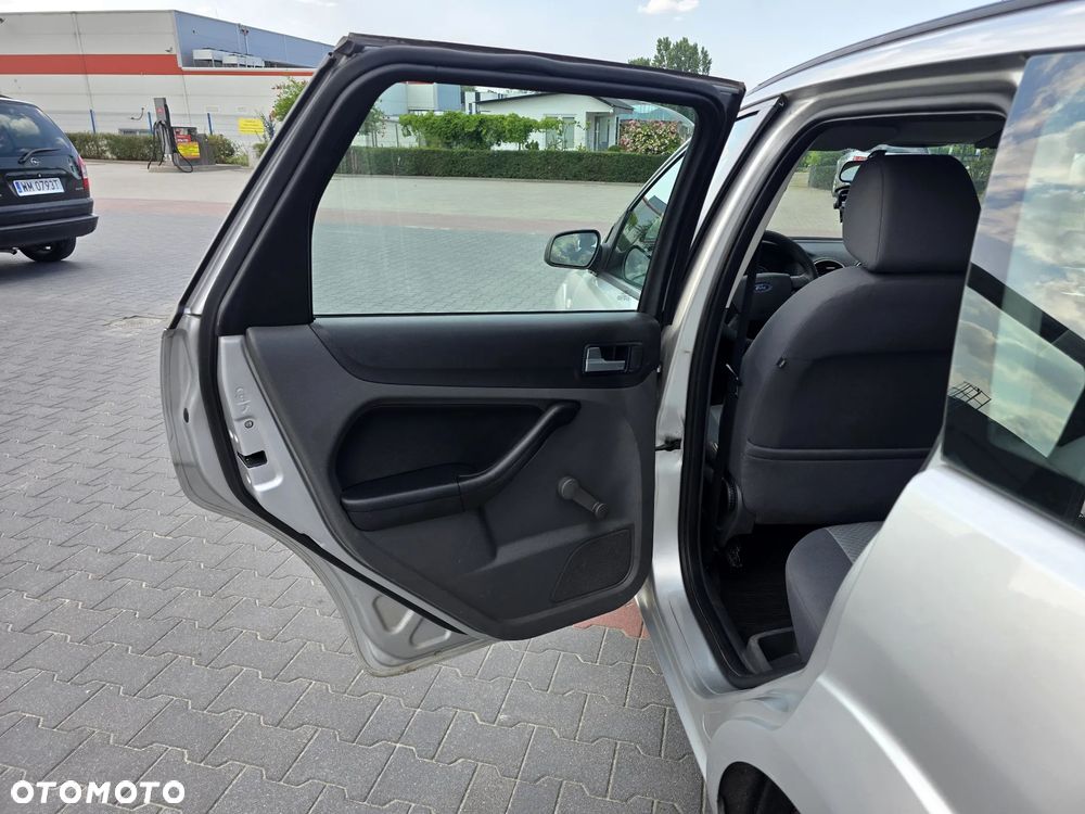 Ford Focus 1.6 TDCi Ambiente - 9