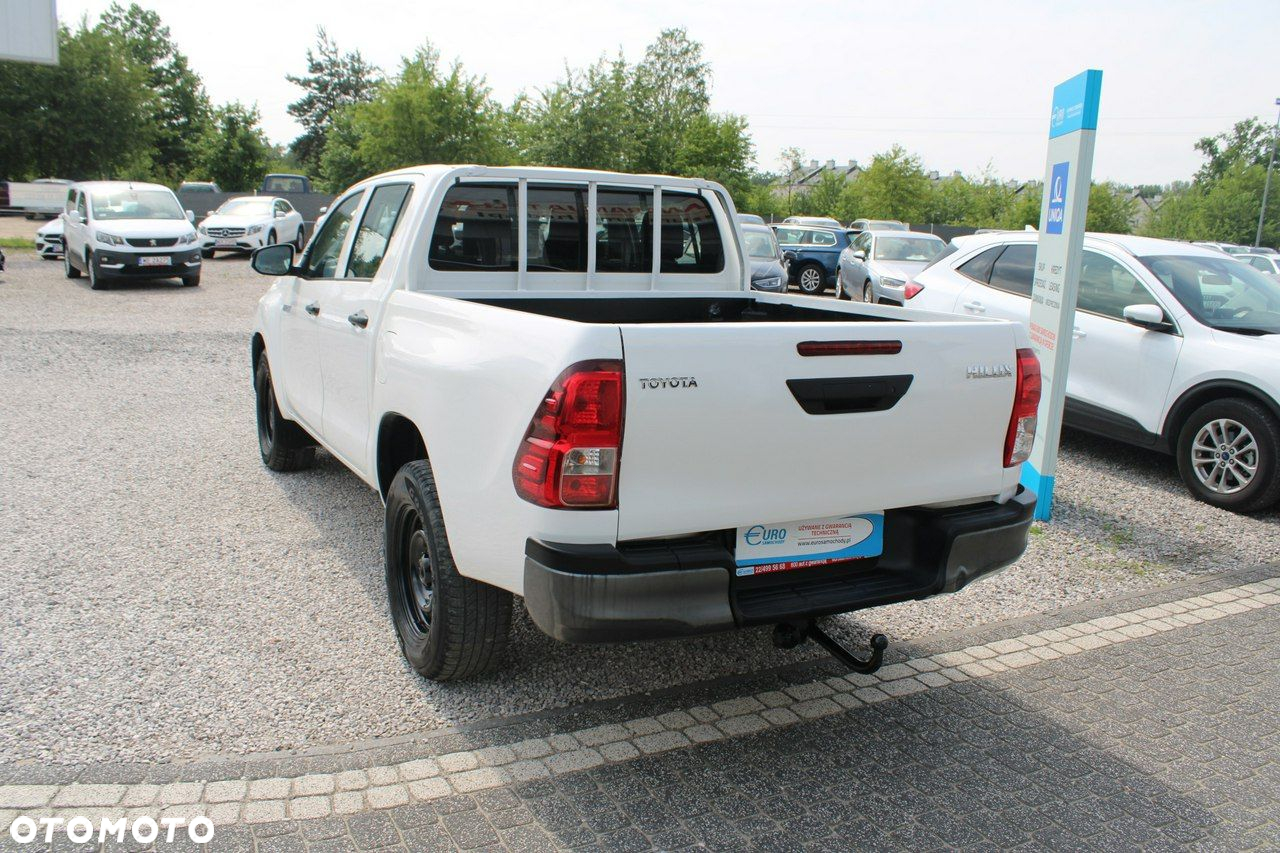 Toyota Hilux - 8