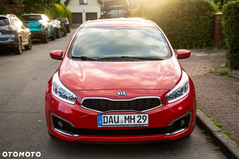 Kia Ceed 1.4 CVVT Dream Team Edition - 2