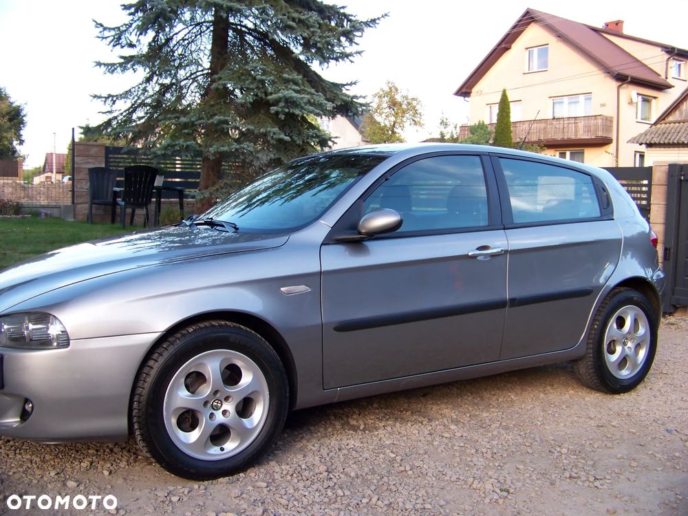 Alfa Romeo 147 - 3