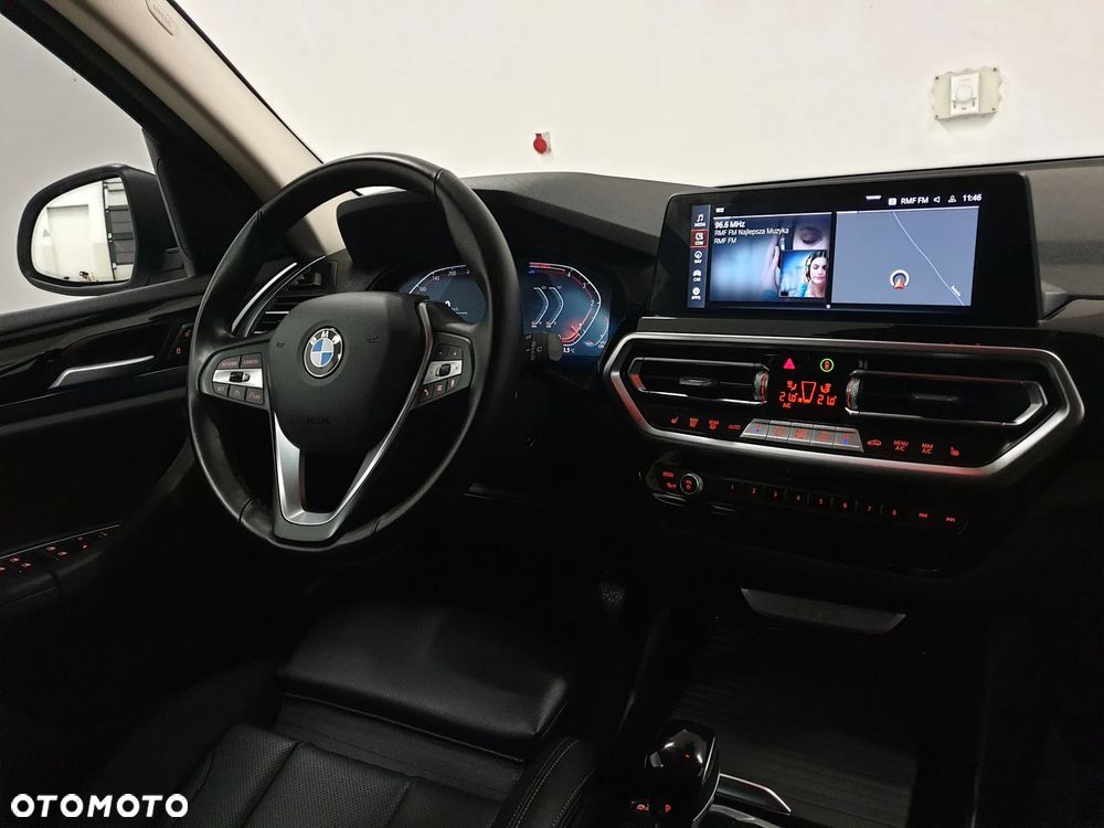 BMW X3 2024 photo 2