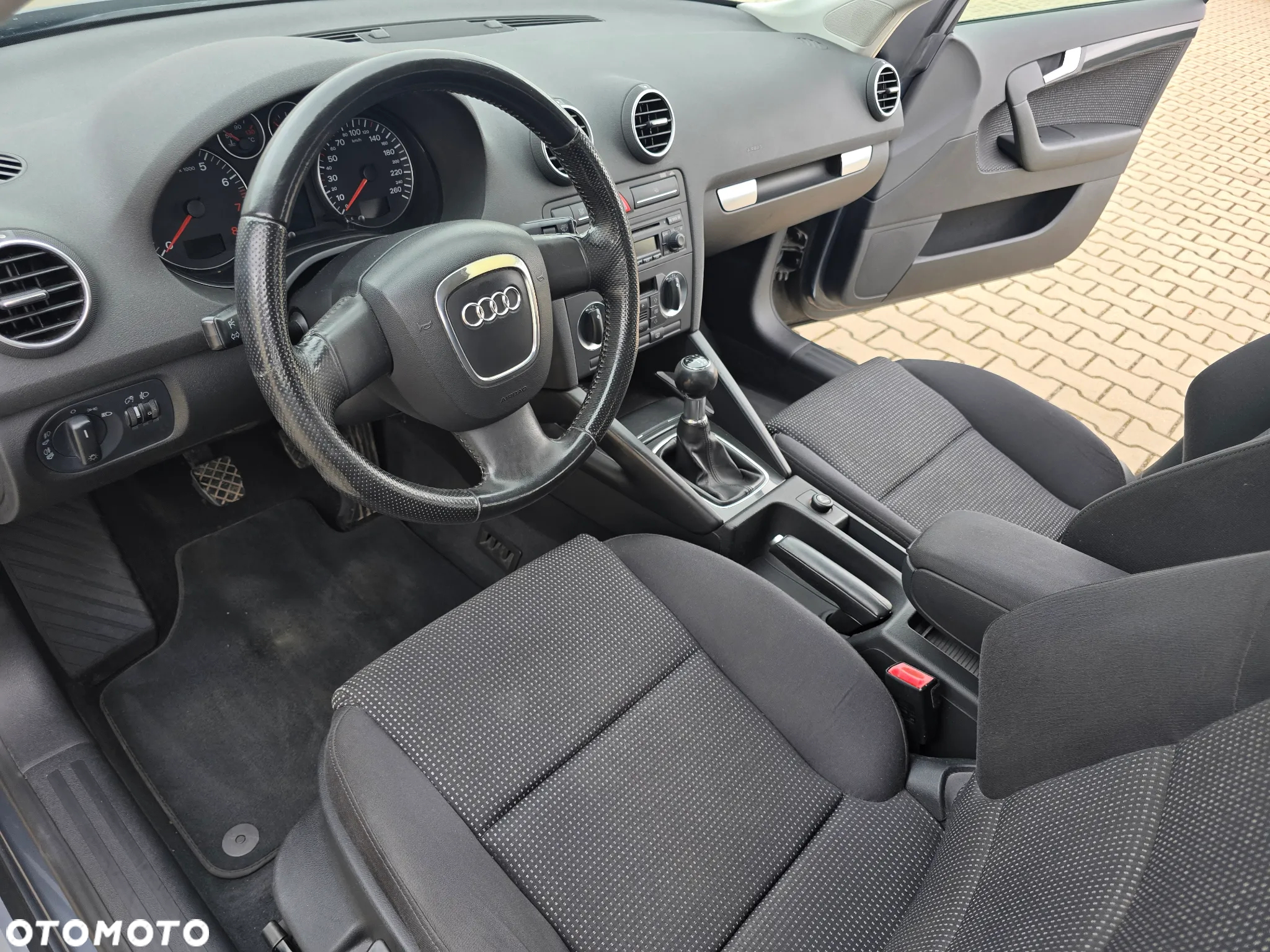 Audi A3 1.6 Sportback Attraction - 3