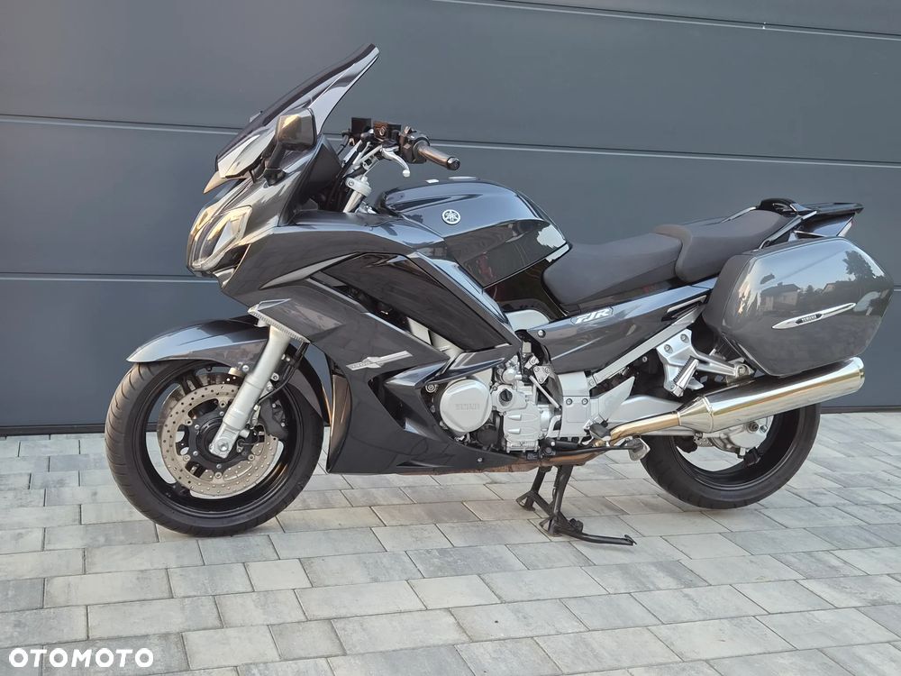Yamaha FJR - 23