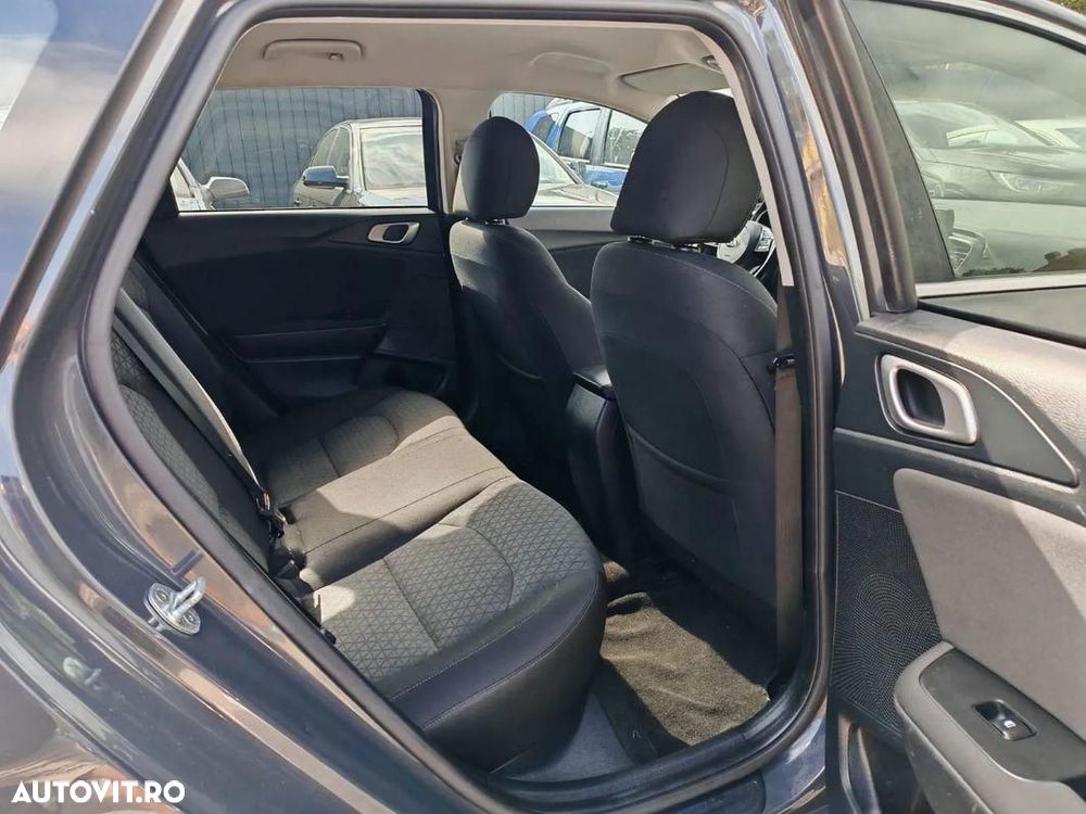 Kia Ceed - 7