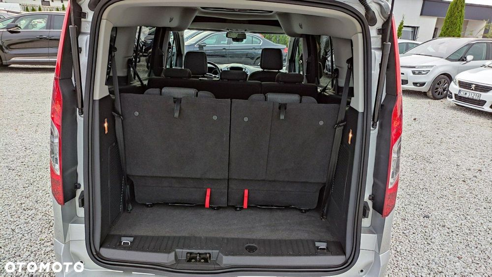 Ford Tourneo Connect Grand - 19