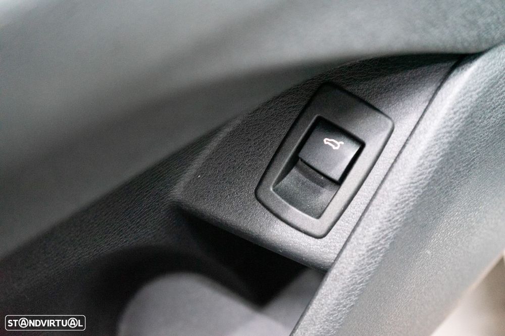 BMW X1 18 d sDrive Line Sport - 17