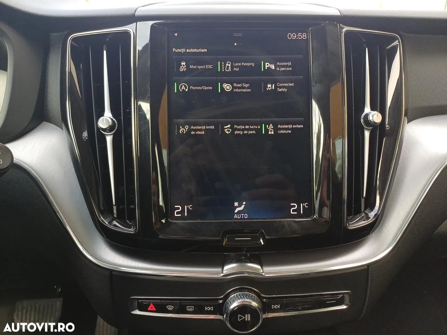 Volvo XC 60 B4 D AWD Geartronic Momentum - 16