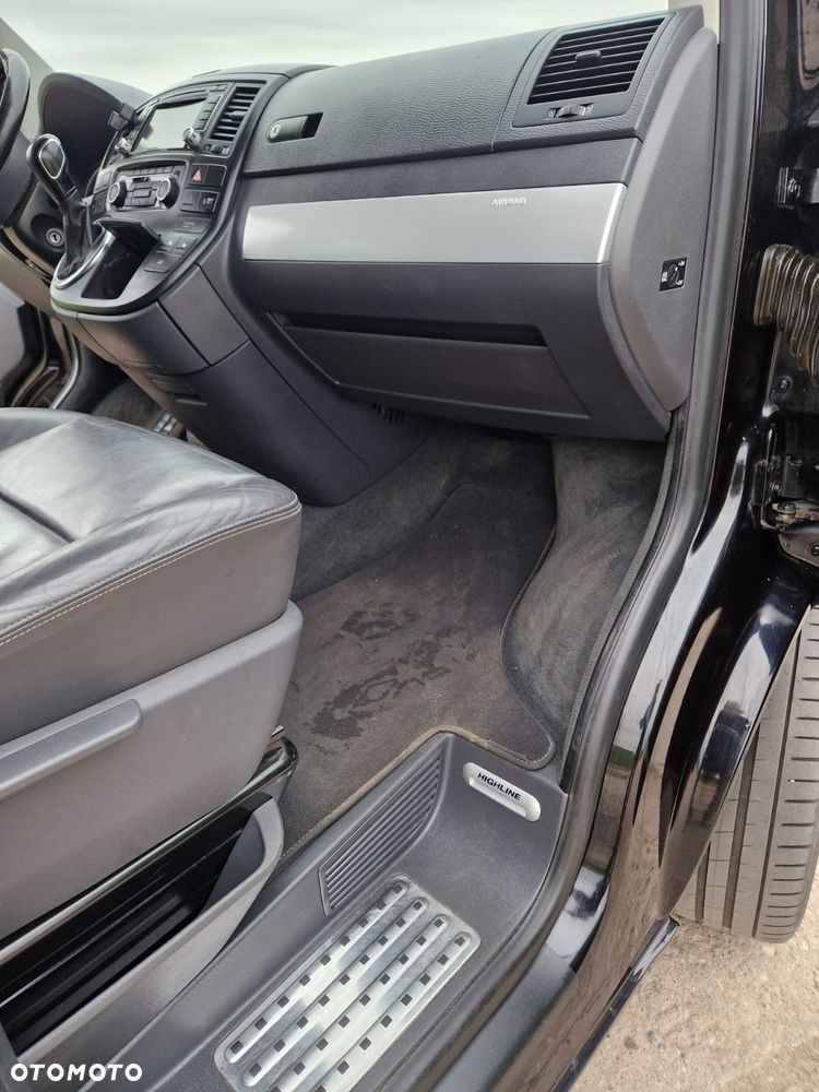 Volkswagen Multivan - 15