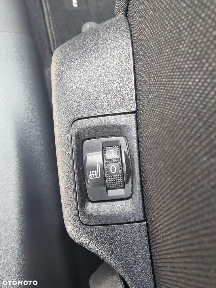 Citroën C3 1.2 PureTech Shine EAT6 - 19