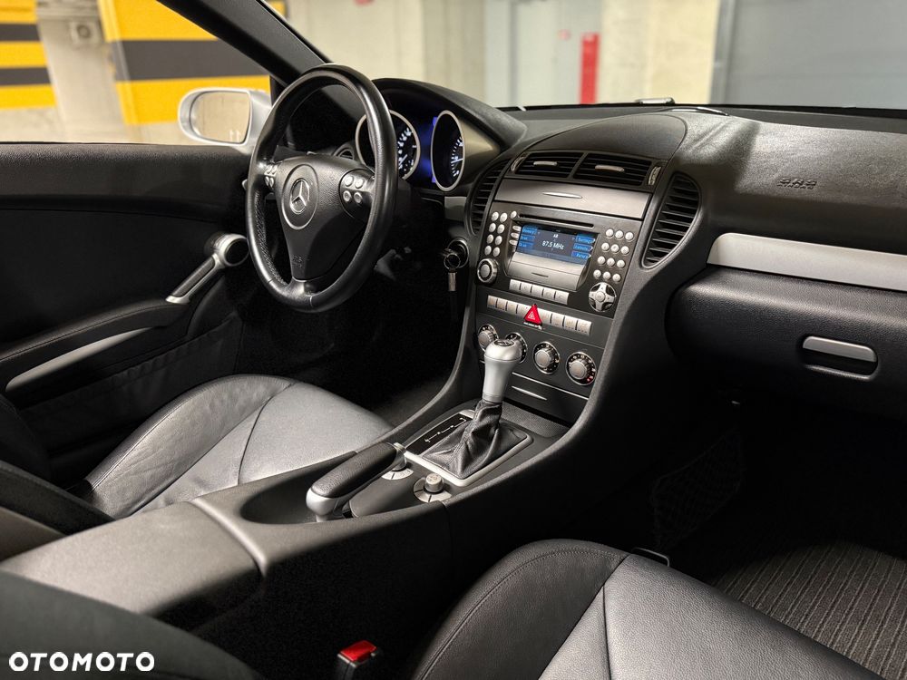 Mercedes-Benz SLK 350 7G-TRONIC Sport Edition - 24