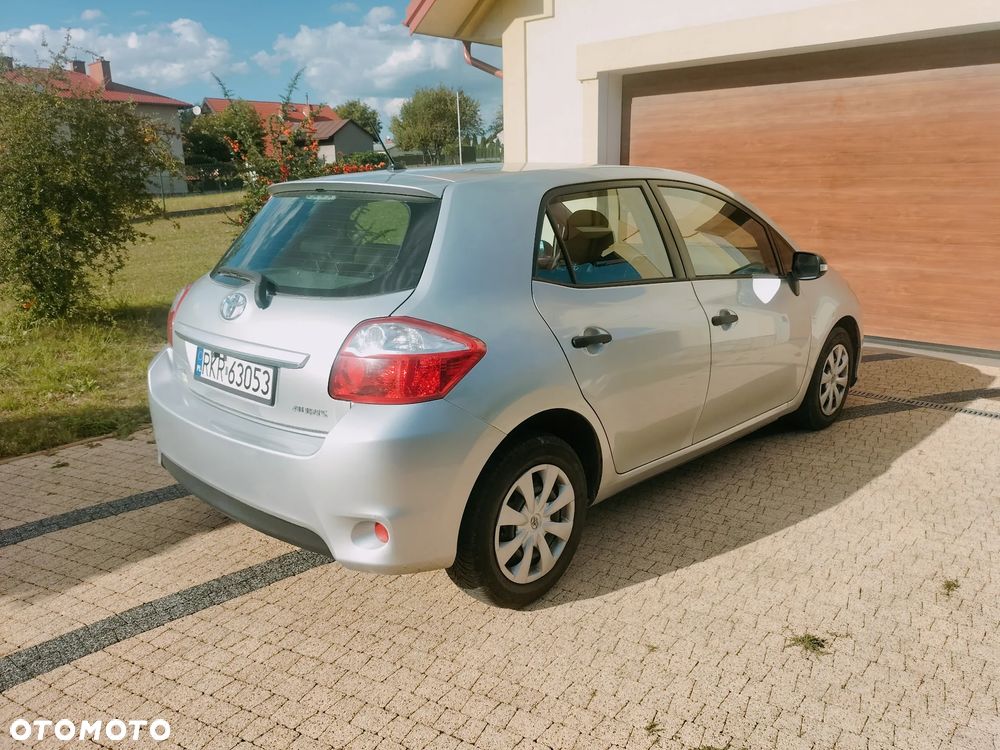 Toyota Auris - 9