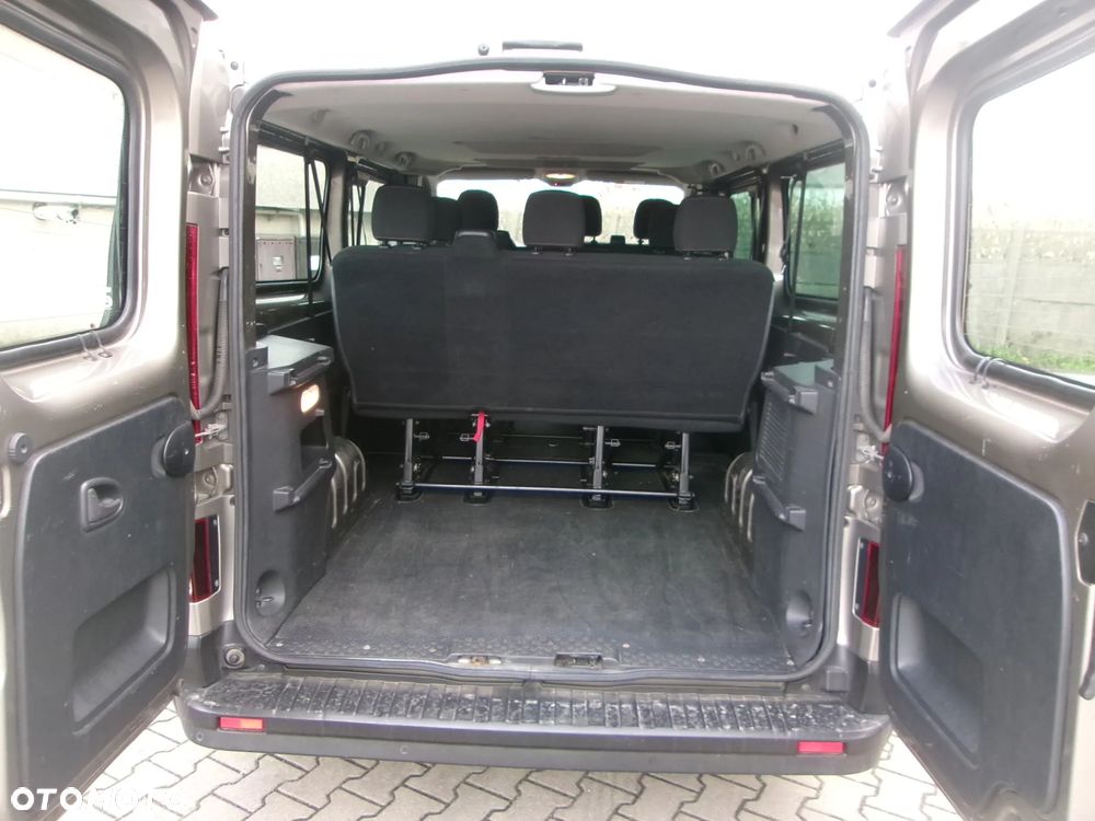Renault Trafic ENERGY dCi 125 Grand Spaceclass - 11