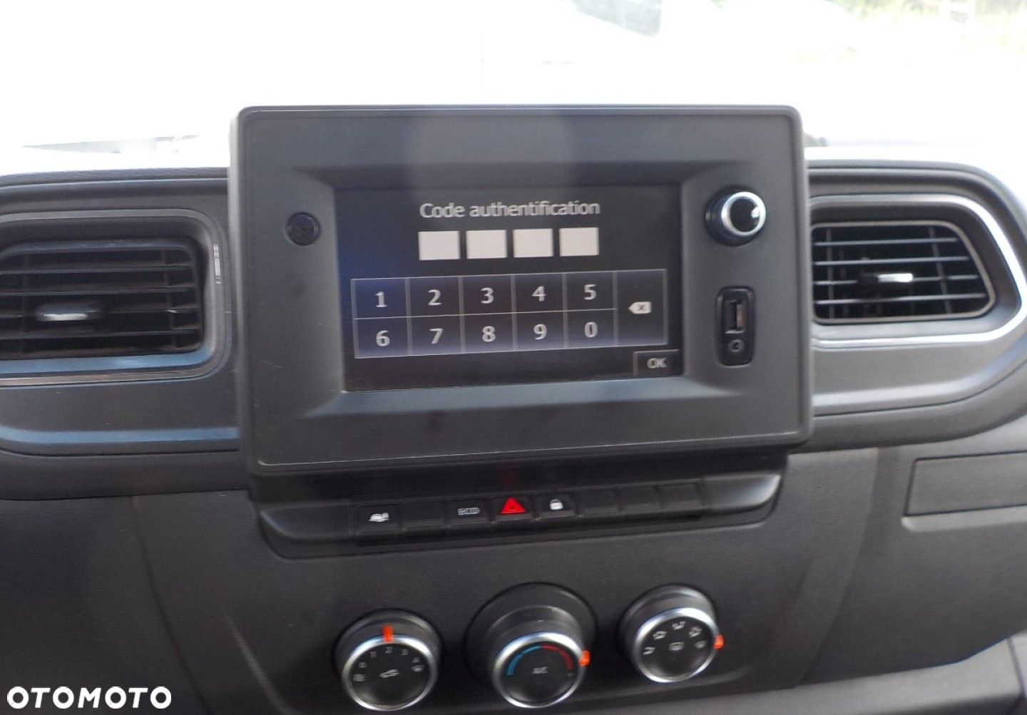 Renault Master - 24